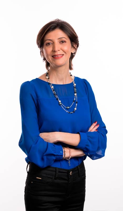 Rosy-Arrieta Rosy Arrieta En Neo Creativa somos un equipo de trabajo que nació en el año 2003; con el objetivo de convertirnos en su socio estratégico, brindándole soluciones completas e innovadoras en diseño y marketing digital.