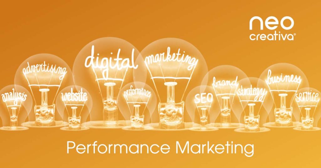 El performance marketing es una estrategia de marketing en la que se mide el rendimiento de una campaña publicitaria en función de su impacto en la conversión de los usuarios